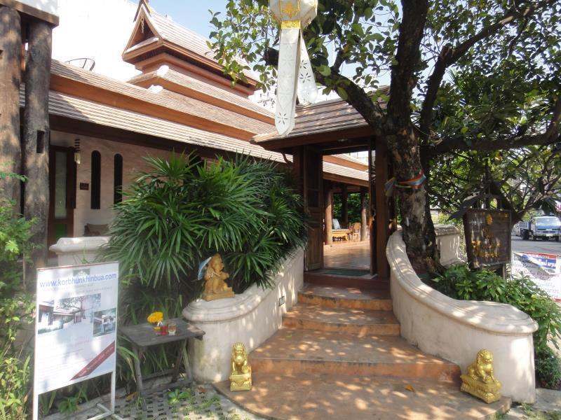 Korbhun Khinbua Hotel 3*