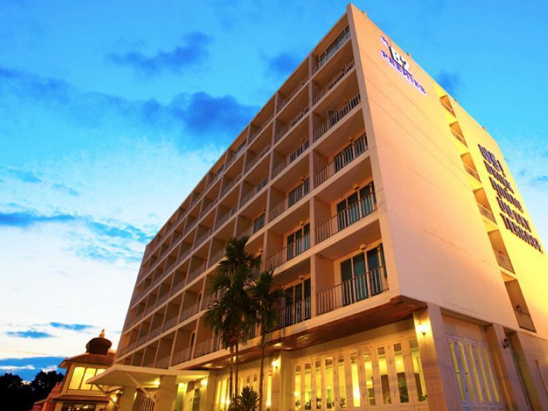 B2 Premier & Hotel 3*