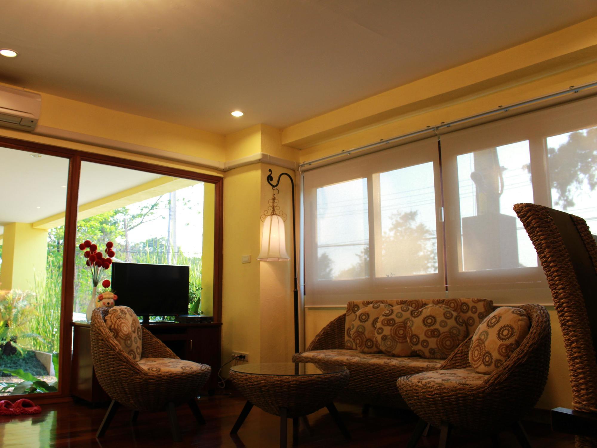 Tl Hotel