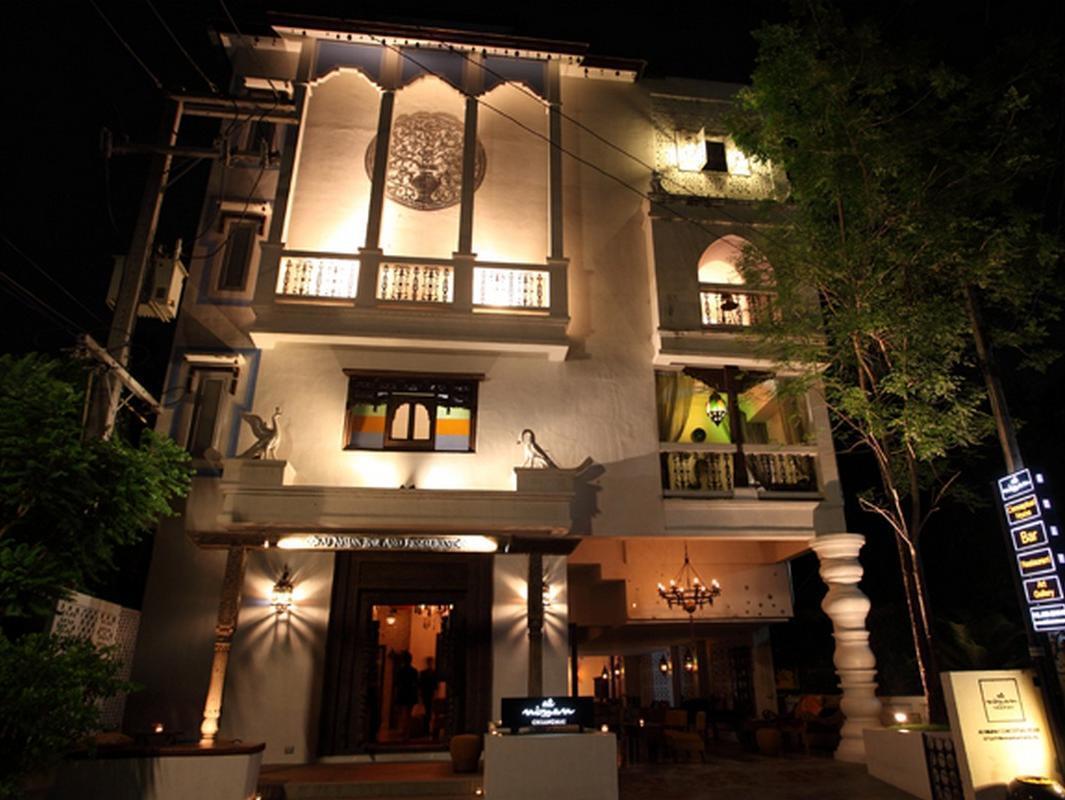 At Niman Hotel