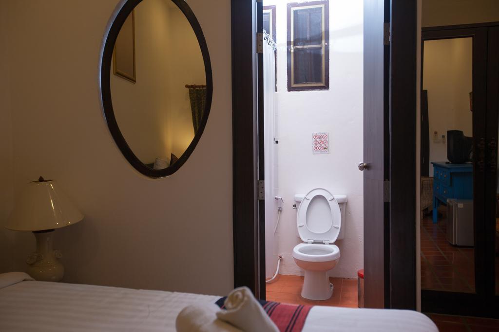 Come Chiangmai Lanna Boutique House Acomodação com café da manhã  Chiang Mai