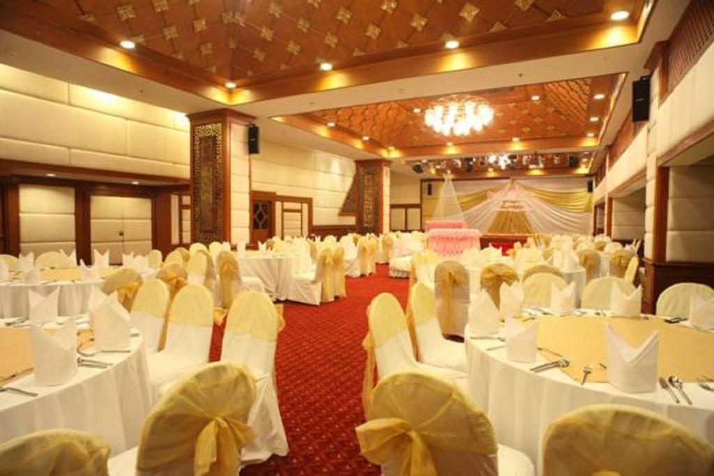 Furama Hotel 4*