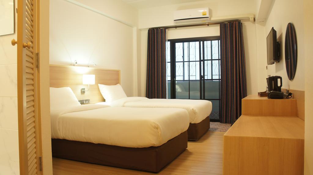 Hotel Rcn Court & 2*
