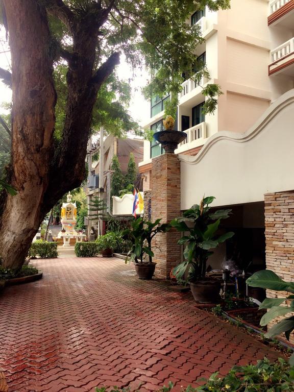 Aster Aparthotel 3*