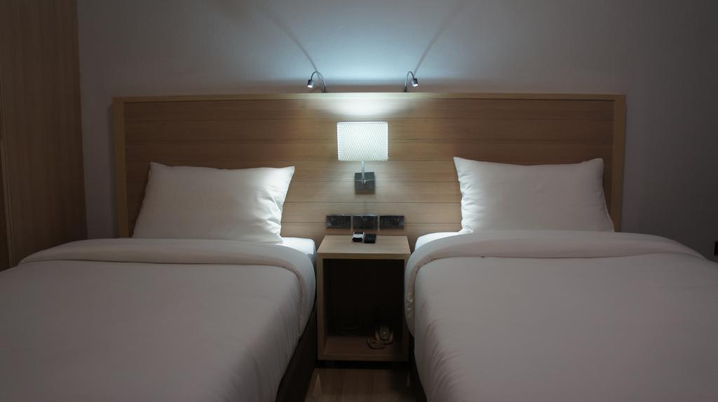 Rcn Court & Hotel