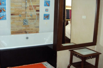 Aster Aparthotel 3*