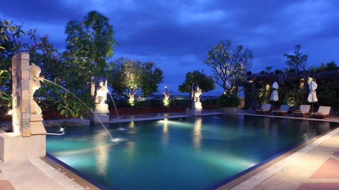 Hotel Furama 4*