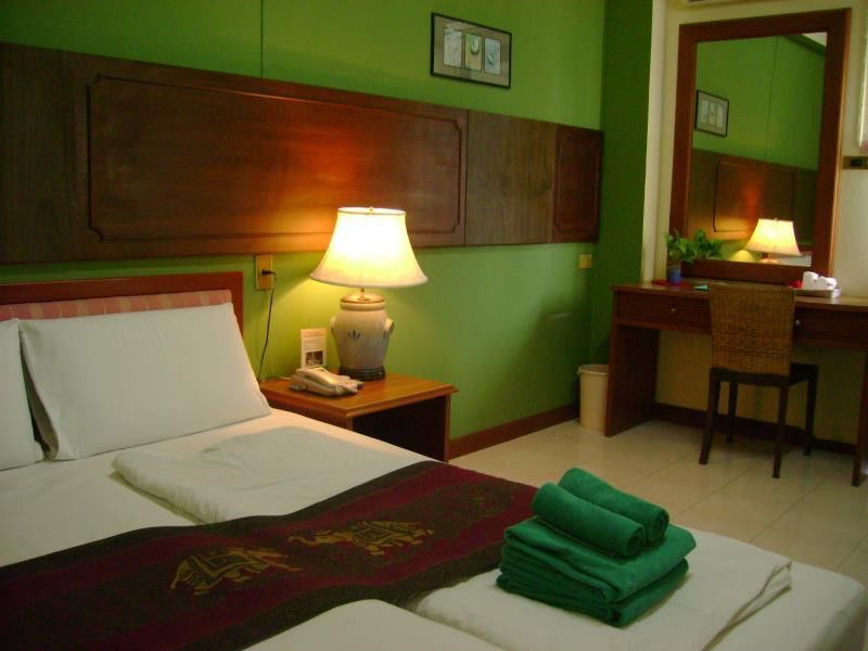 People Place Classic Sha Extra Hotel 2*