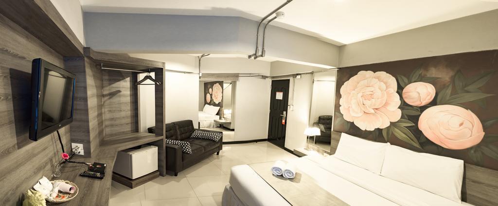 Hostel So *