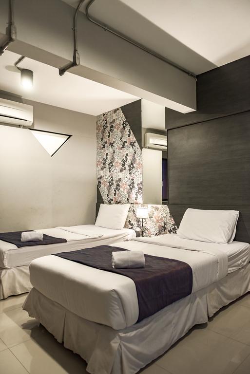 Hostel So
