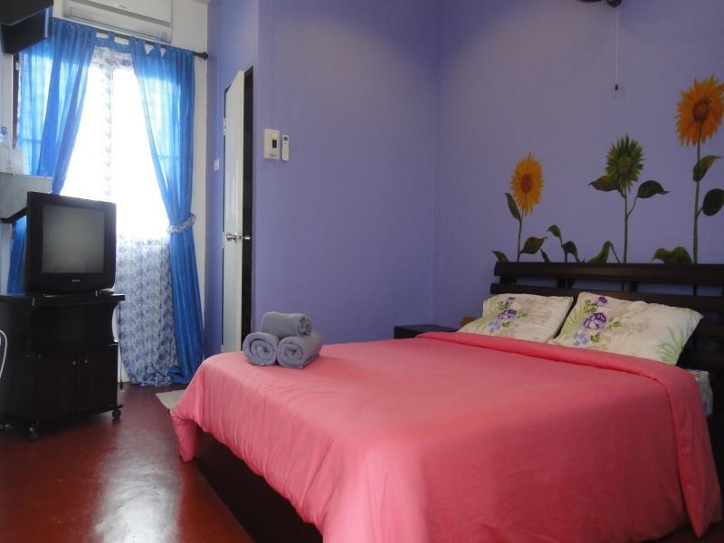 Pepper House 2*