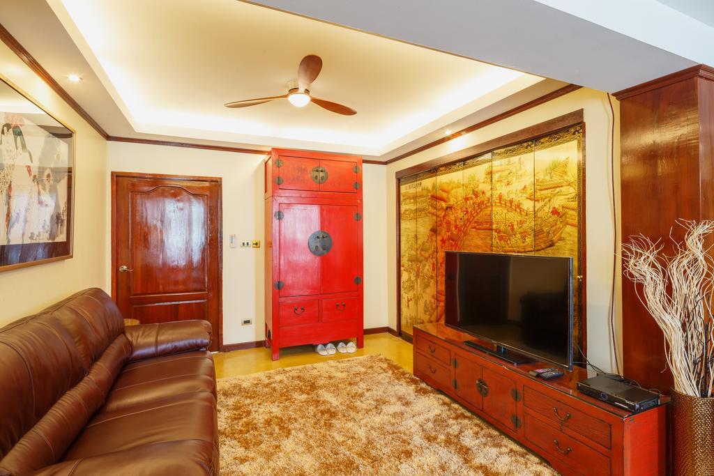 Deluxe Town House In The Old Holiday home