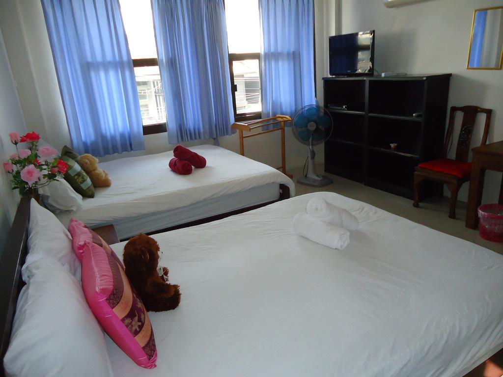 Guest house The California