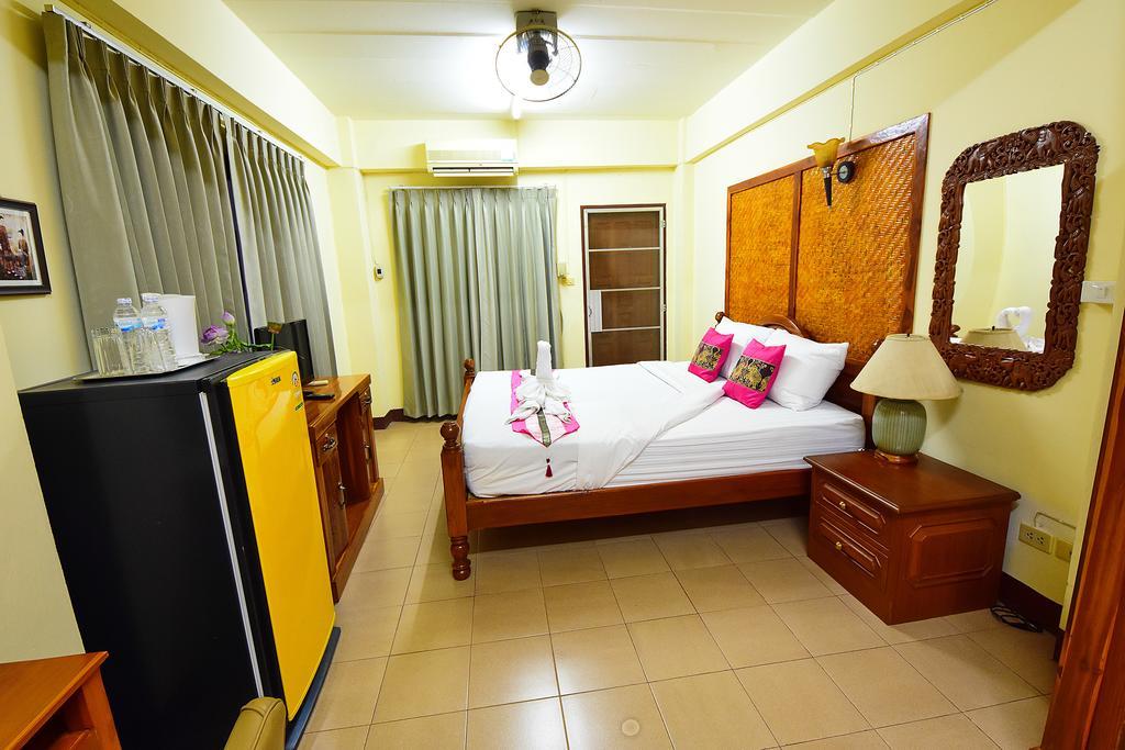 Saithong House Albergue *