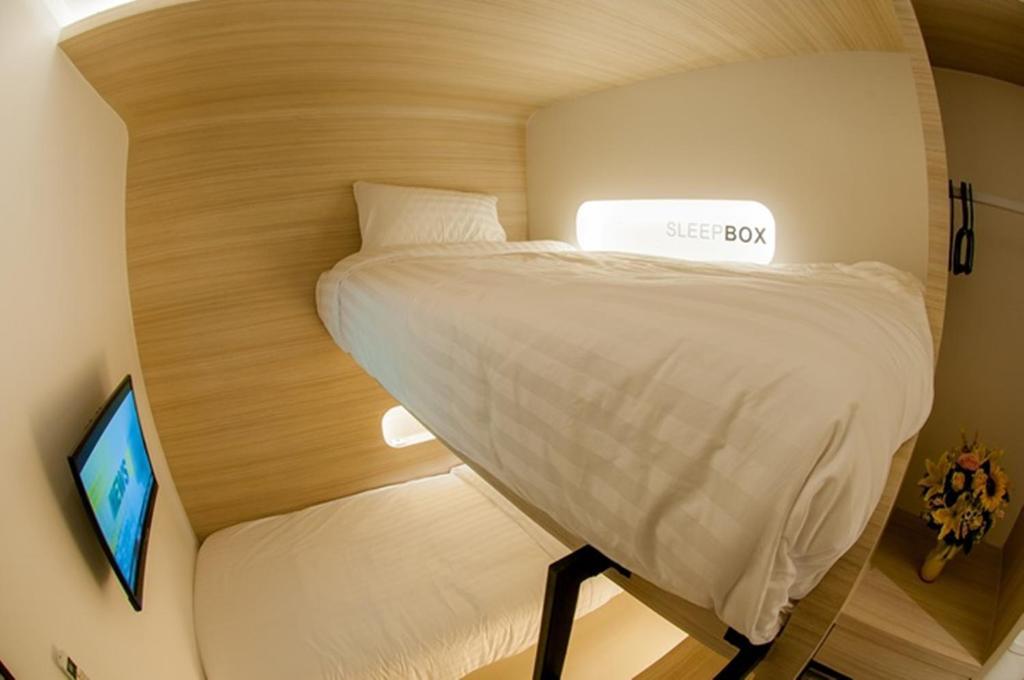 Sleepbox Chiangmai Hotel