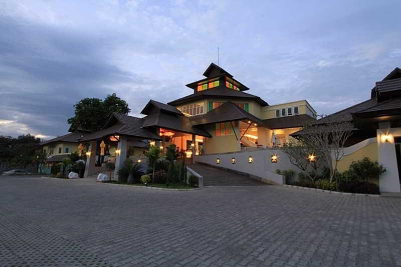 Mountain Creek Wellness Chiangmai 4*