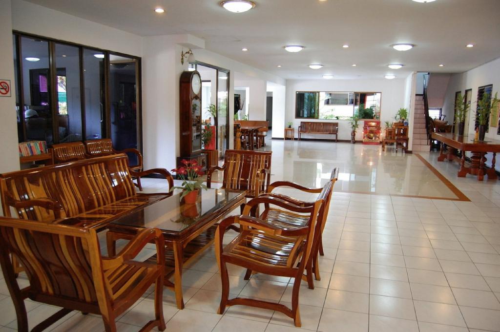 Veerachai Court