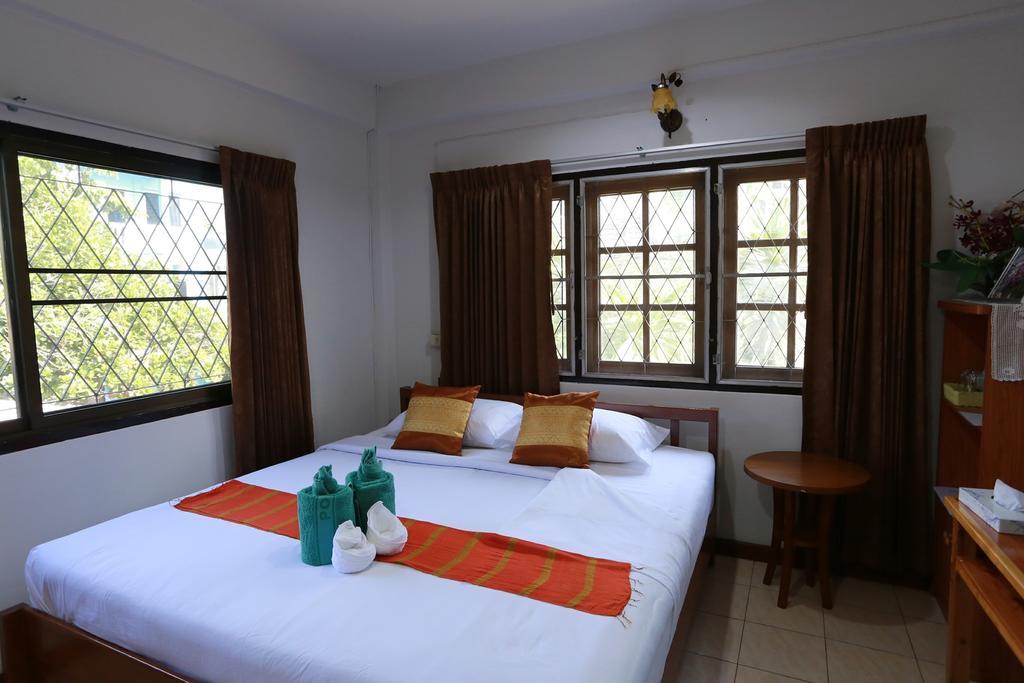 Saithong House Albergue *