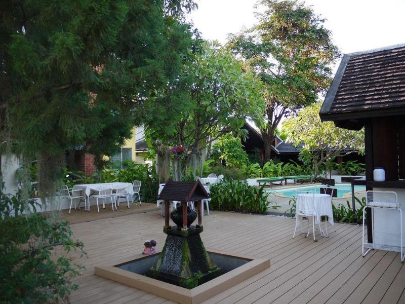 Wiriya House Albergue