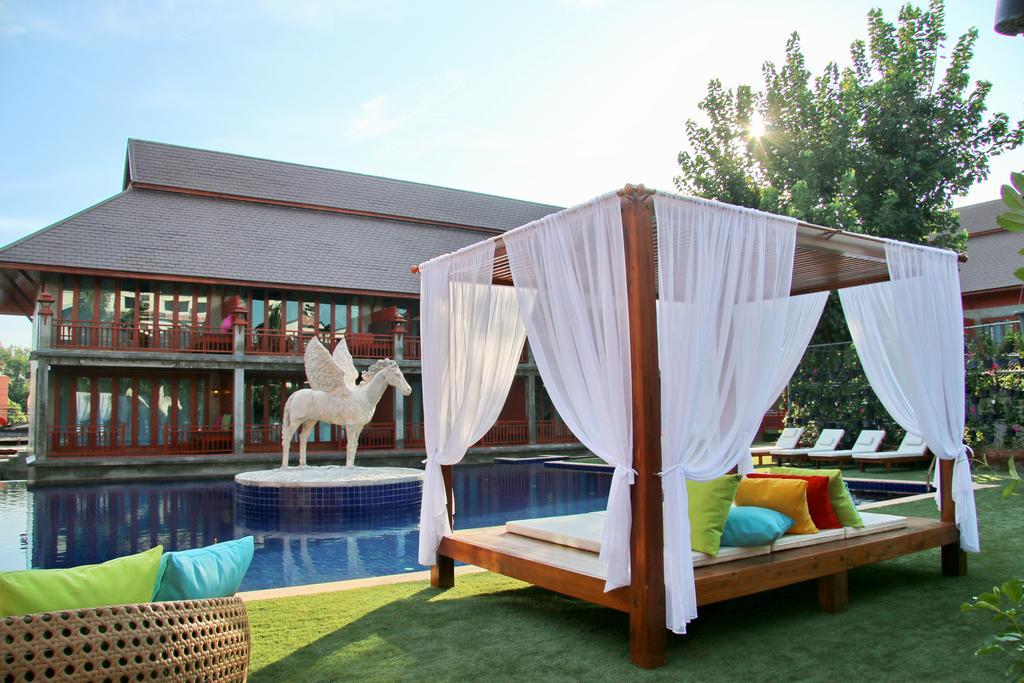 Hotel The Chaya And Chiang Mai