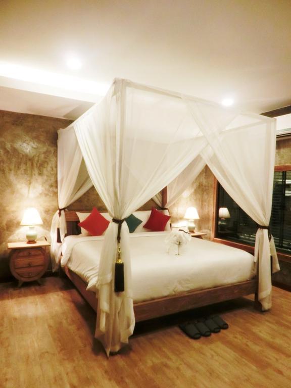Hotel The Chaya And Chiang Mai