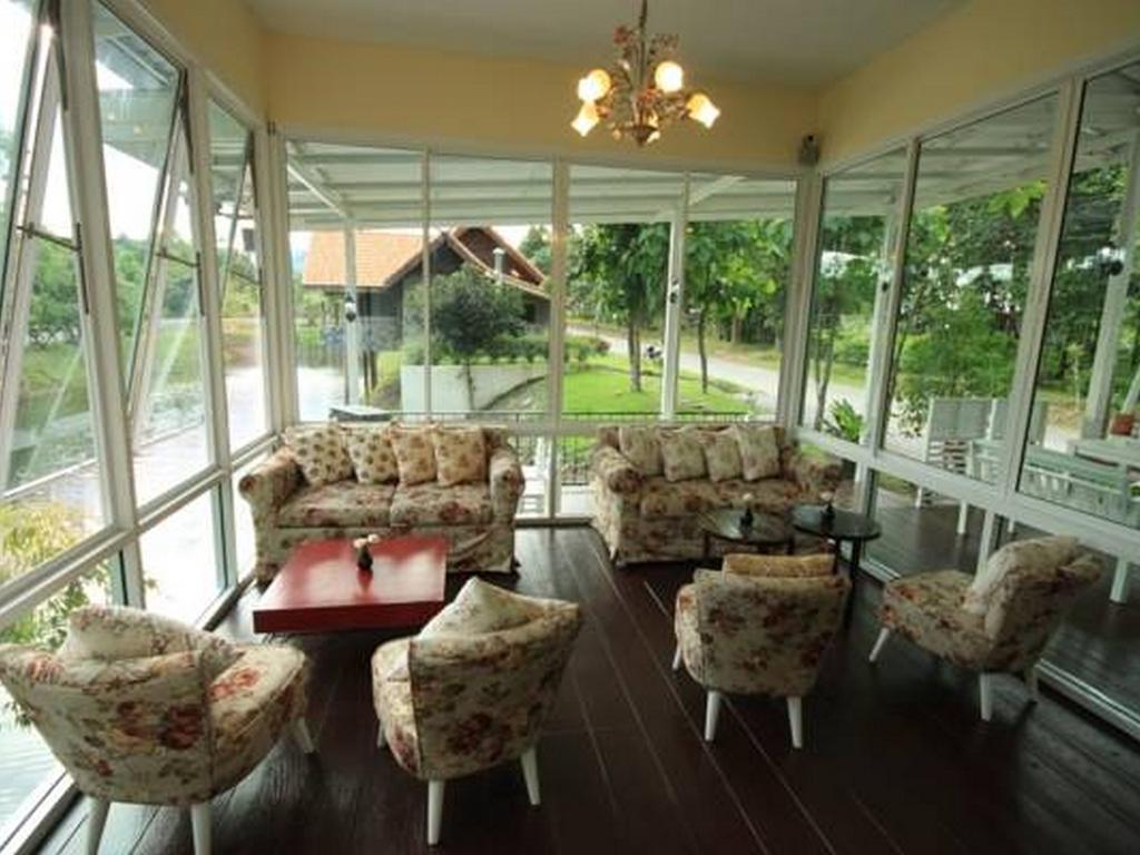 Hotel Baan Suan Him Doi