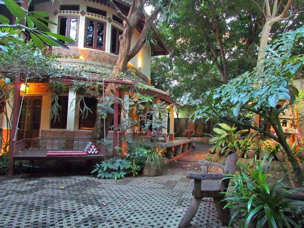 Santitham Guest house 2*