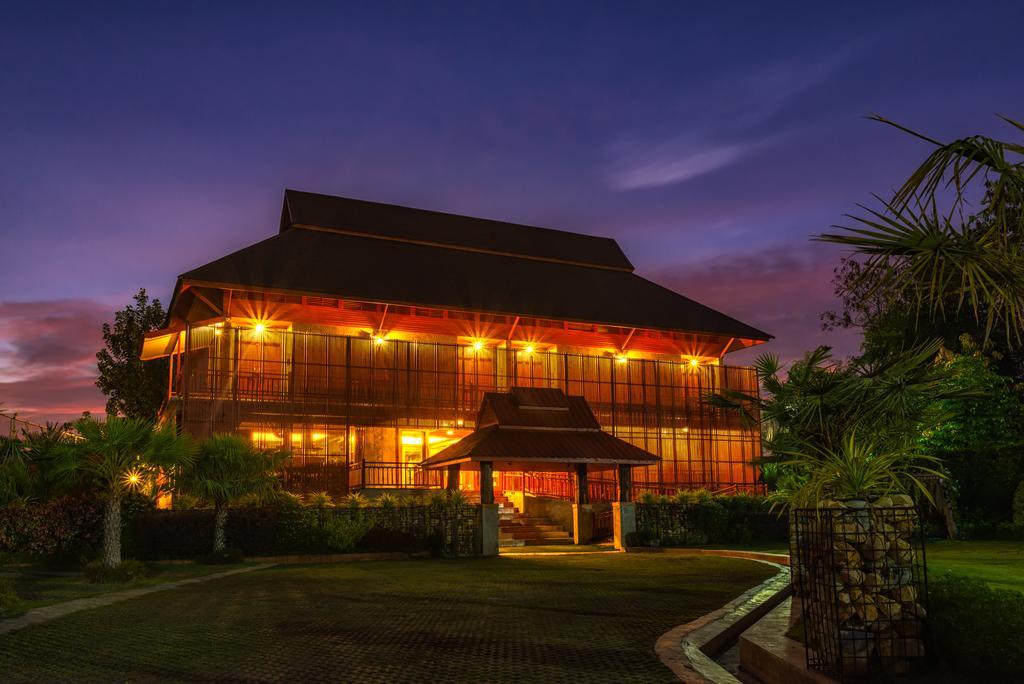 Hotel The Chaya And
