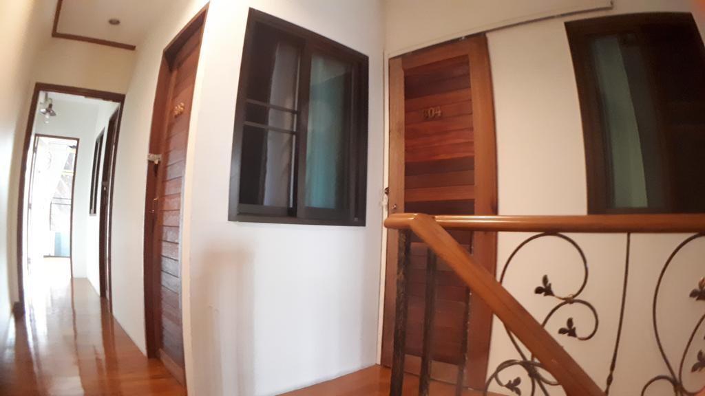 Hostel Mojo House
