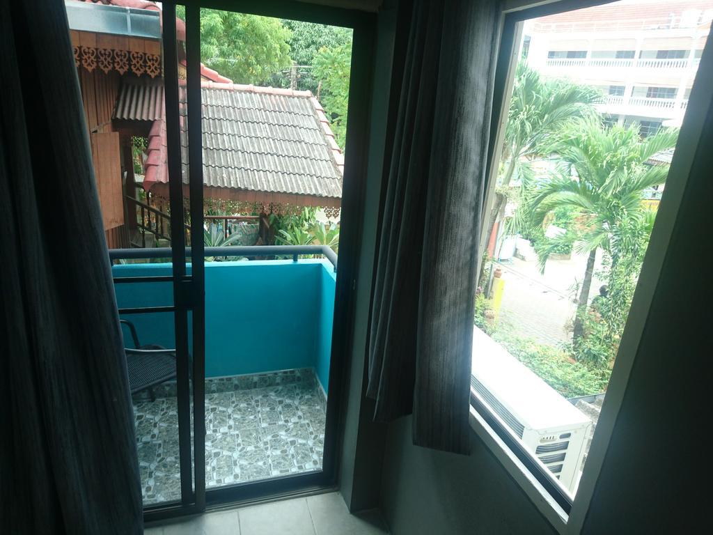 Albergue Thapae Gate