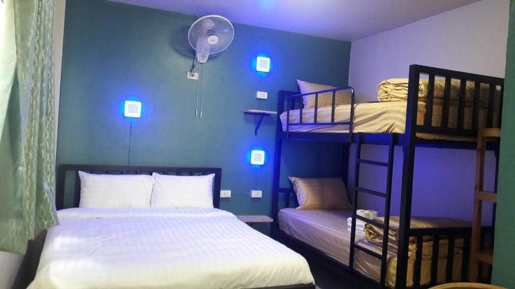 Thapae Gate Hostel Chiang Mai