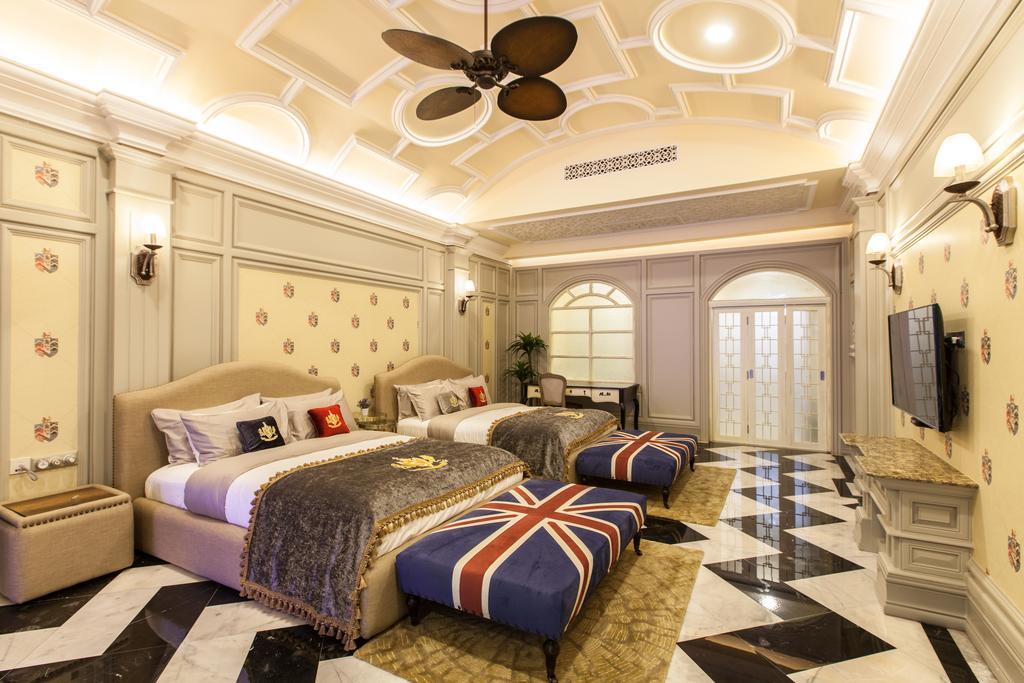 Hotel S' Private House