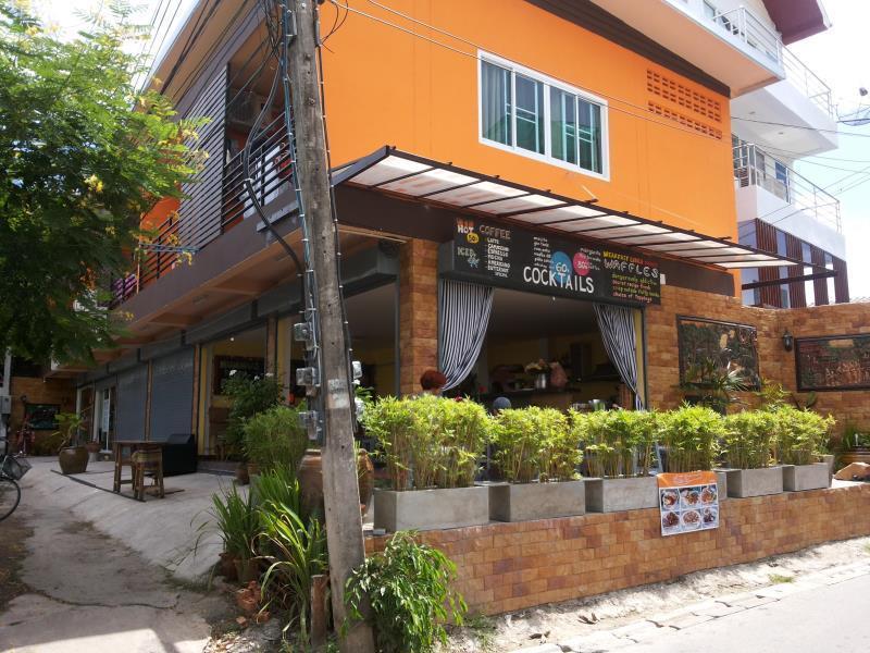 Hotel Cat House 3*