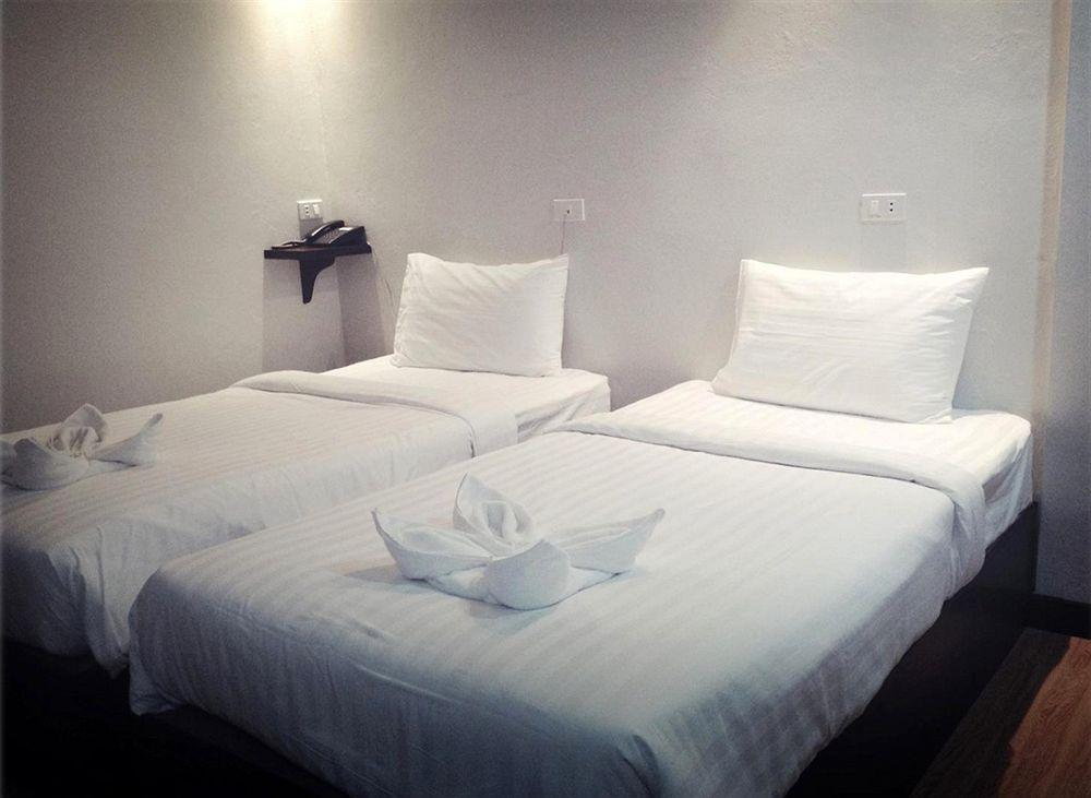 Basic Line @ Loikroh Hotel Chiang Mai