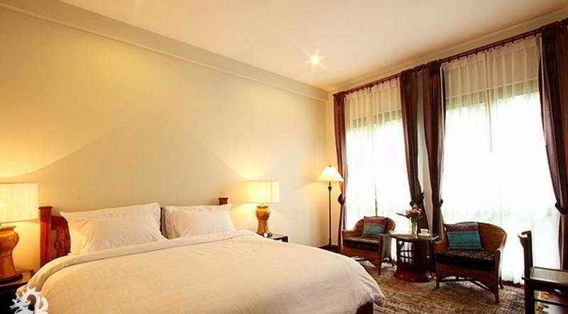 Baan Klang Wiang Boutique