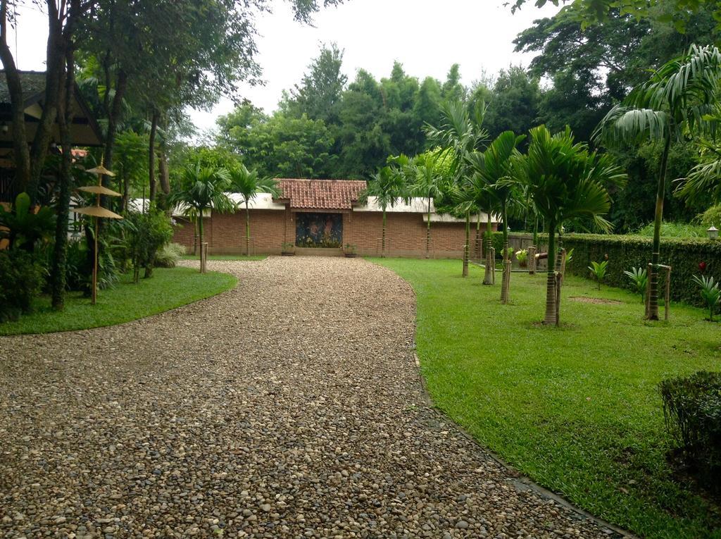 Erotic Garden
