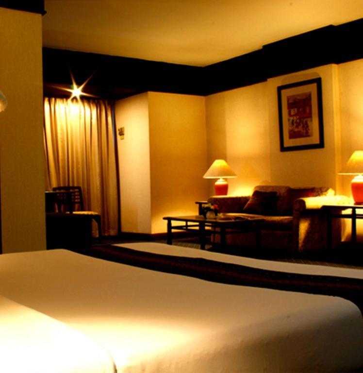 Thapaeplacehotel Hotel