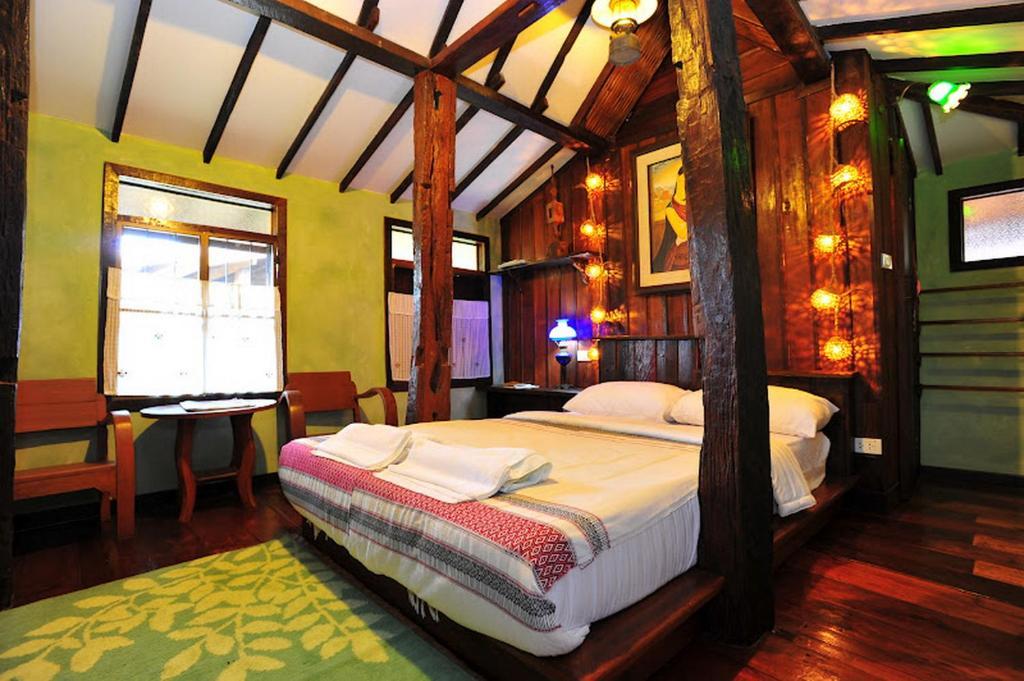 Resort Lanna Rice Barn
