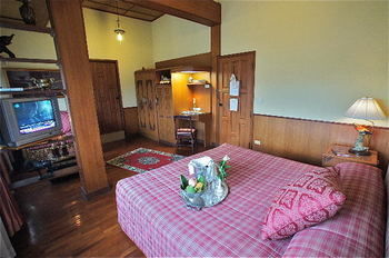 Lotus Hotel 3*