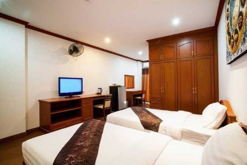 V Hotel