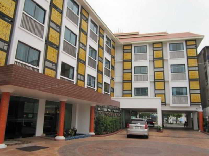 Wangburapa Grand 3* Chiang Mai