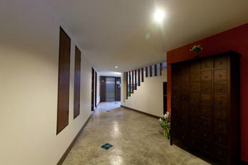 Hotel Oyo 233 Sunshine House Chiang Mai