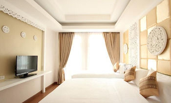 Guest house Ratchiangsaen Flora House