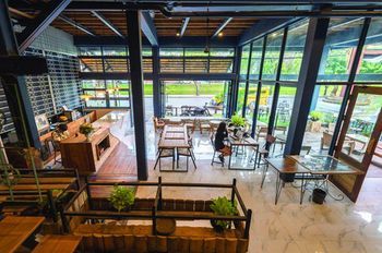 Sri Chiang Yeun House Hotel 3*