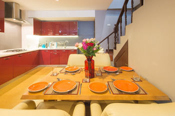 Luxury Town House In The Heart Of The Old Vakantiehuis *