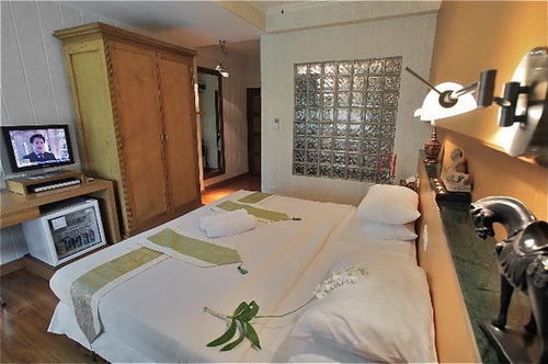 Lotus Hotel
