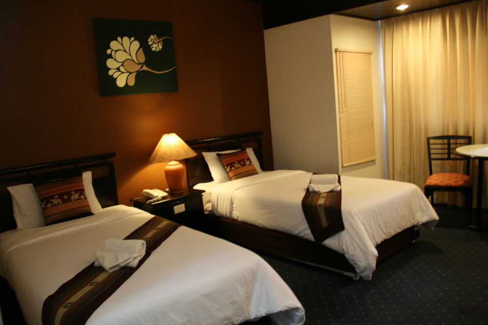 Thapaeplacehotel Hotel