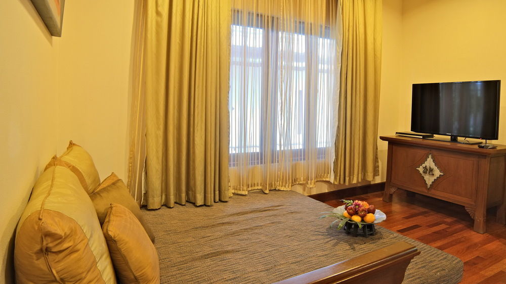 De Naga Hotel, Hotel 4*