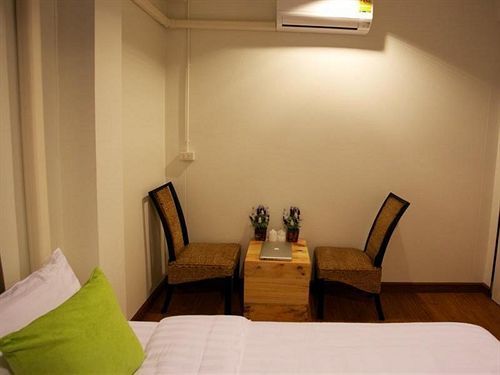 Hostel Nap Box *