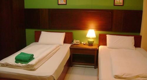 Hotel People Place Classic Sha Extra 2*